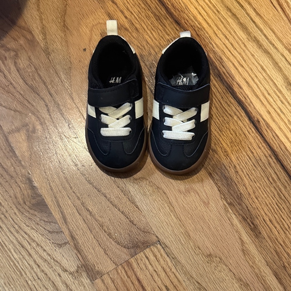 H&M Kids Sneakers in Black and Cream